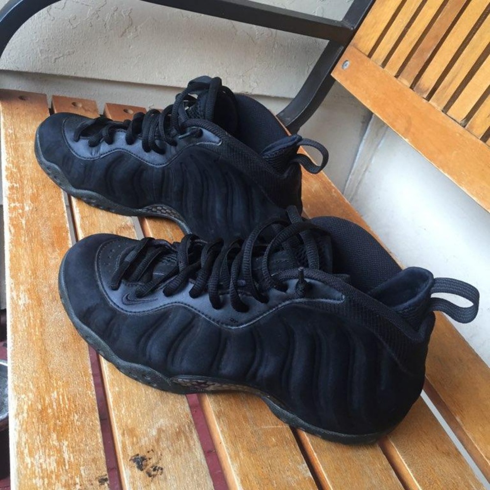 Triple black foamposite